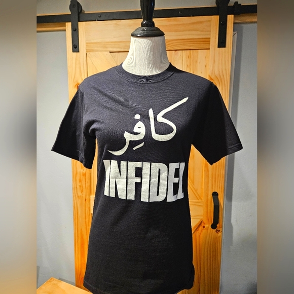 Fruit of the Loom Other - Infidel Graphic Tshirt